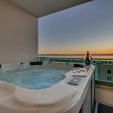 Exclusive Penthouse Big Blue With Private Jacuzzi * 마카르스카