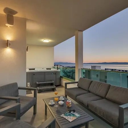 Exclusive Penthouse Big Blue With Private Jacuzzi 아파트 *