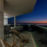Апартаменты Exclusive Penthouse Big Blue With Private Jacuzzi Макарска