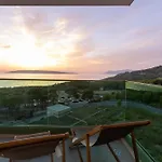 Exclusive Penthouse Big Blue With Private Jacuzzi Апартаменты *
