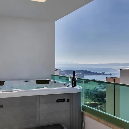Exclusive Penthouse Big Blue With Private Jacuzzi