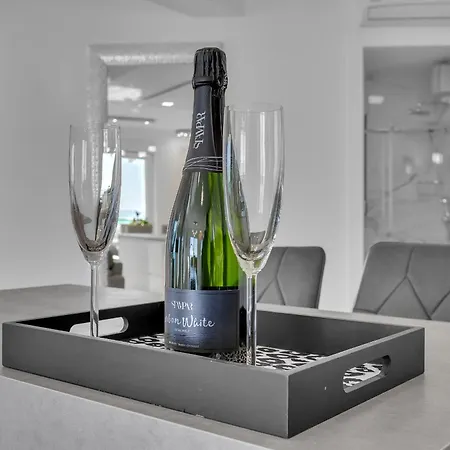 Daire Exclusive Penthouse Big Blue With Private Jacuzzi *