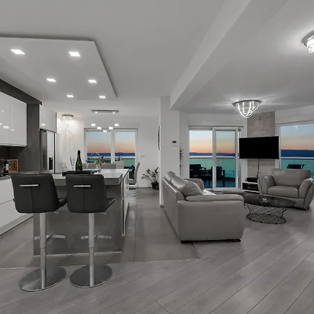 Exclusive Penthouse Big Blue With Private Jacuzzi * Макарска